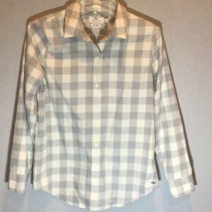 Vineyard Vines casual button down shirt